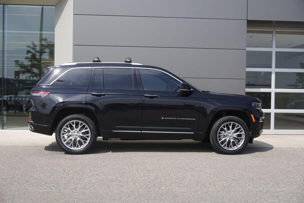 used 2023 Jeep Grand Cherokee car, priced at $44,387