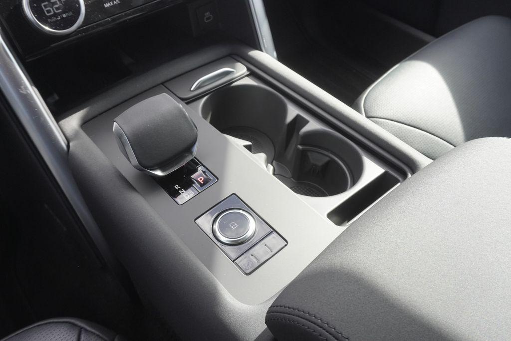 new 2025 Land Rover Discovery car, priced at $69,788