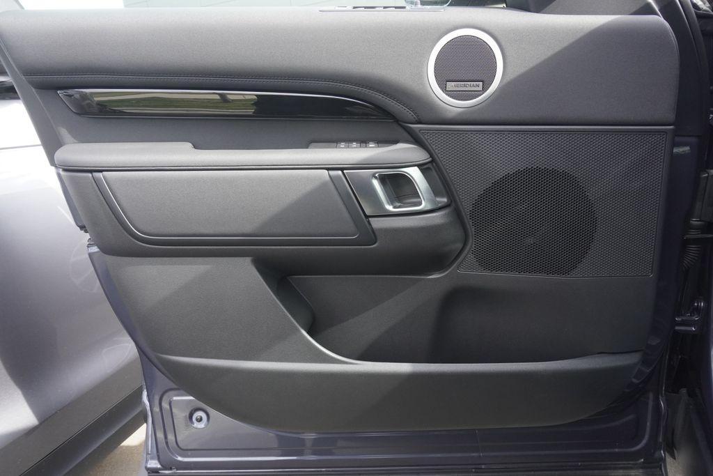 new 2025 Land Rover Discovery car, priced at $69,788