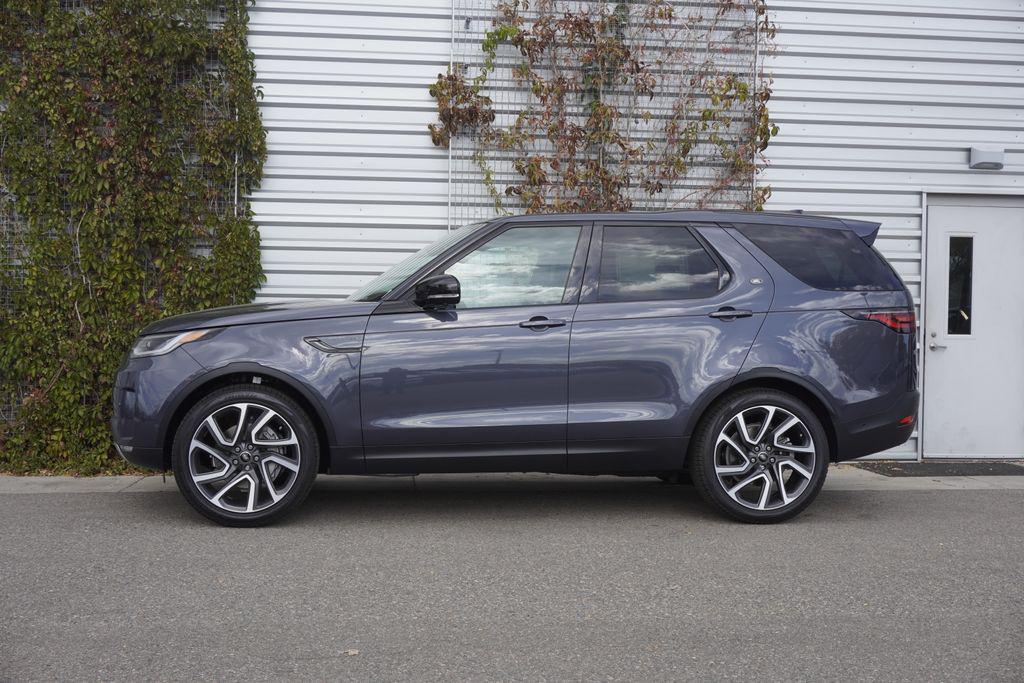 new 2025 Land Rover Discovery car, priced at $69,788