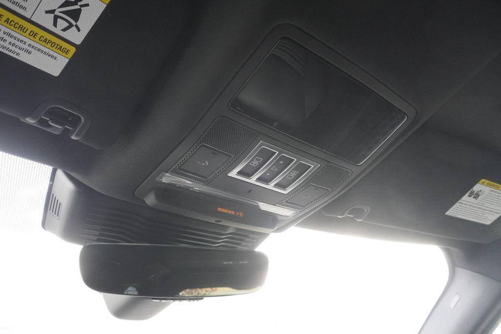 new 2025 Land Rover Discovery car, priced at $69,788