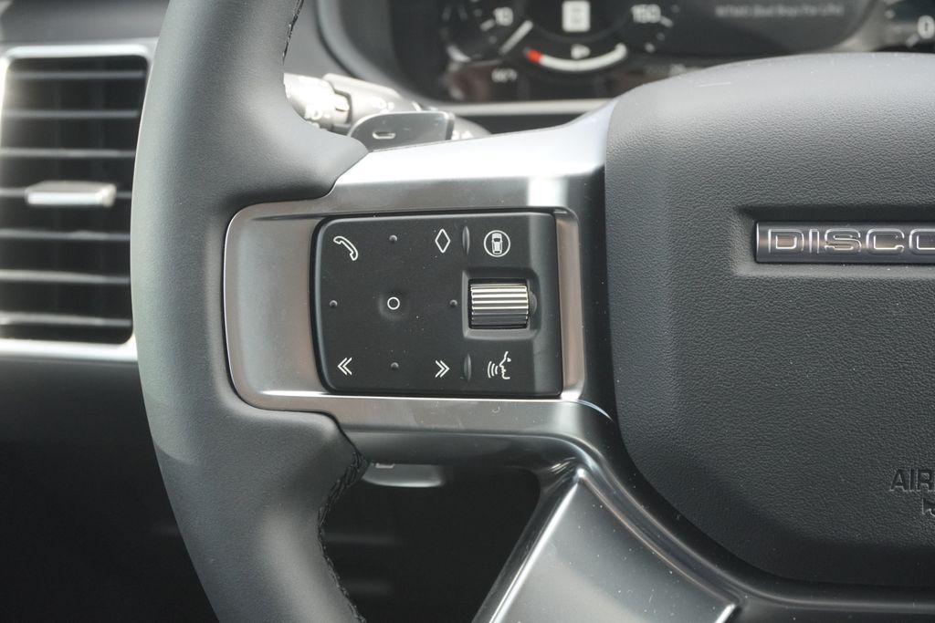 new 2025 Land Rover Discovery car, priced at $69,788