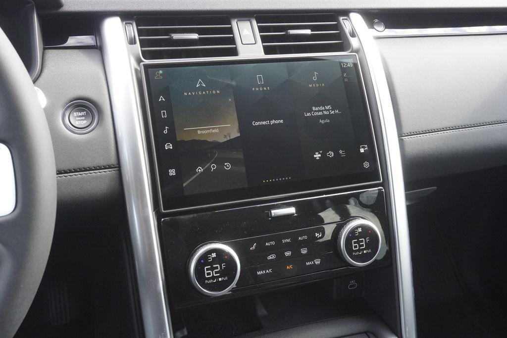new 2025 Land Rover Discovery car, priced at $69,788
