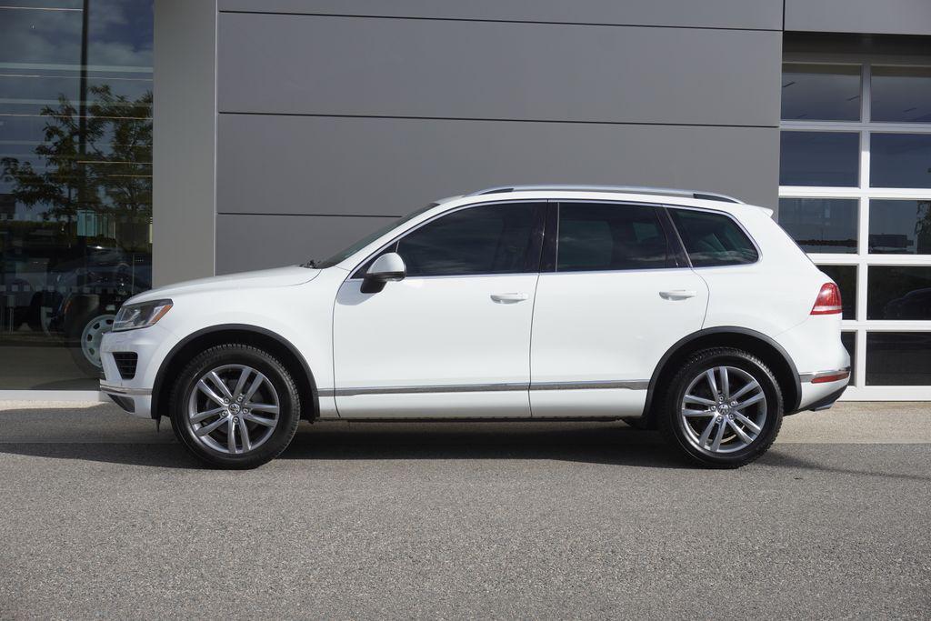 used 2016 Volkswagen Touareg car, priced at $22,900
