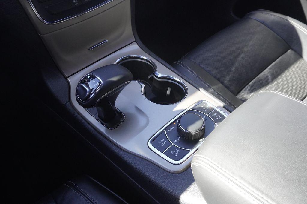 used 2015 Jeep Grand Cherokee car, priced at $14,783