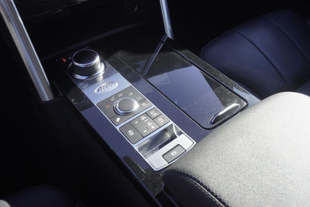 used 2017 Land Rover Discovery car, priced at $19,387