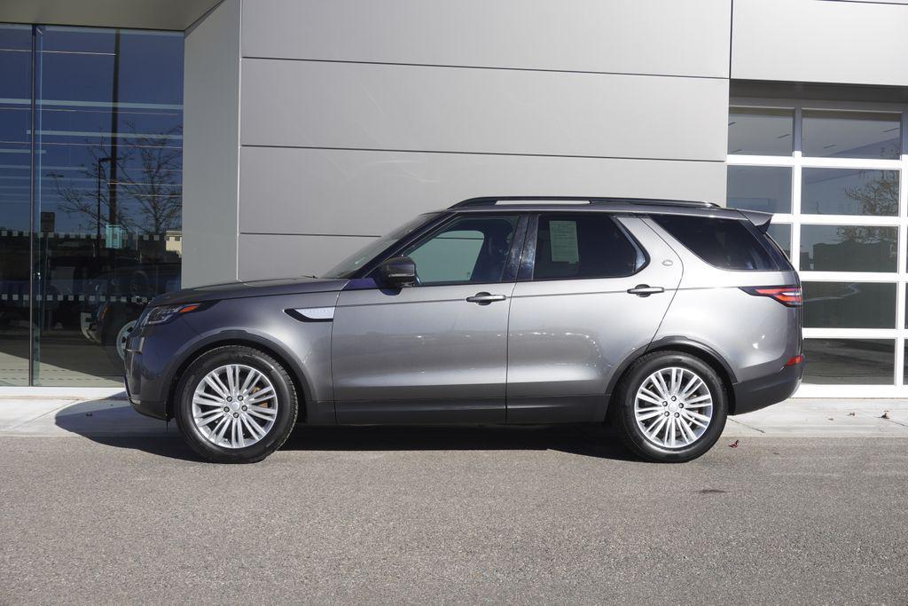 used 2017 Land Rover Discovery car, priced at $19,387