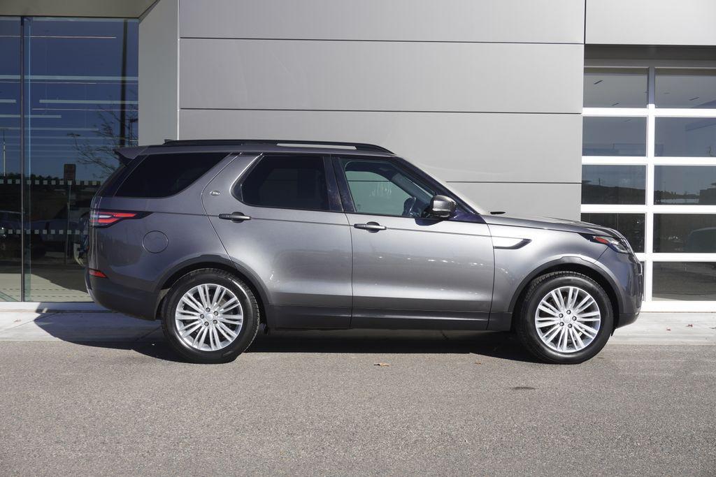 used 2017 Land Rover Discovery car, priced at $19,387