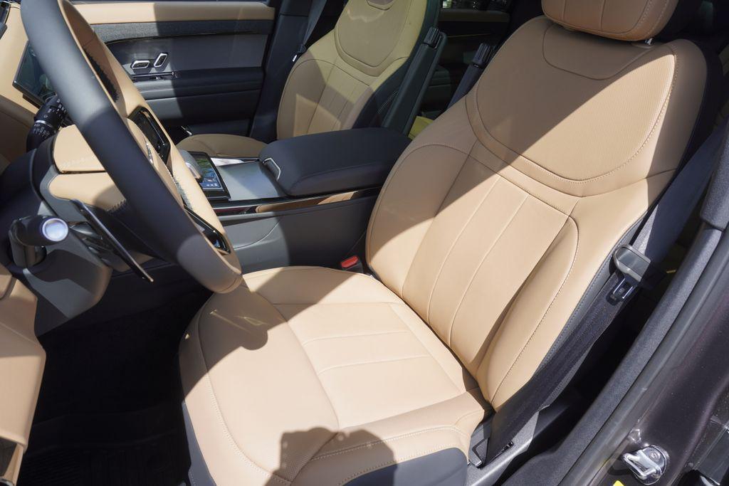 new 2025 Land Rover Range Rover Sport car, priced at $105,115