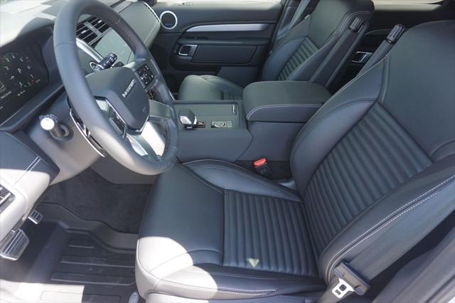 new 2025 Land Rover Discovery car, priced at $71,863