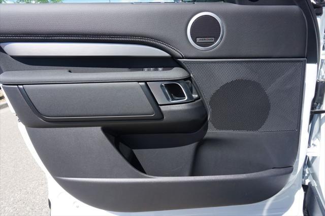 new 2025 Land Rover Discovery car, priced at $71,863