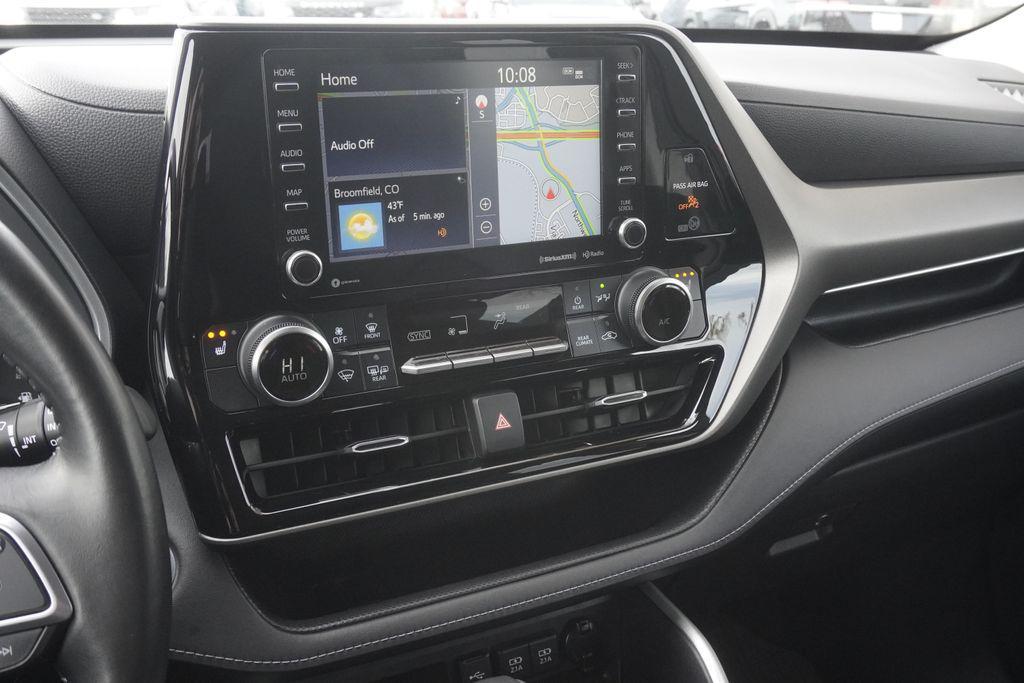 used 2020 Toyota Highlander car, priced at $33,693