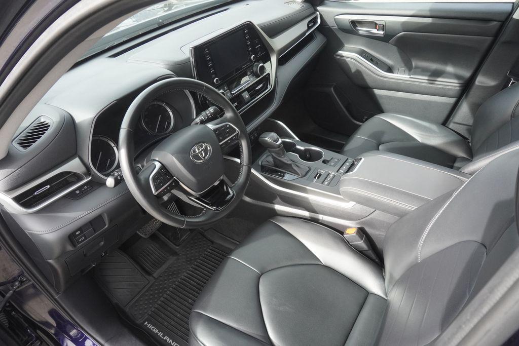 used 2020 Toyota Highlander car, priced at $33,693