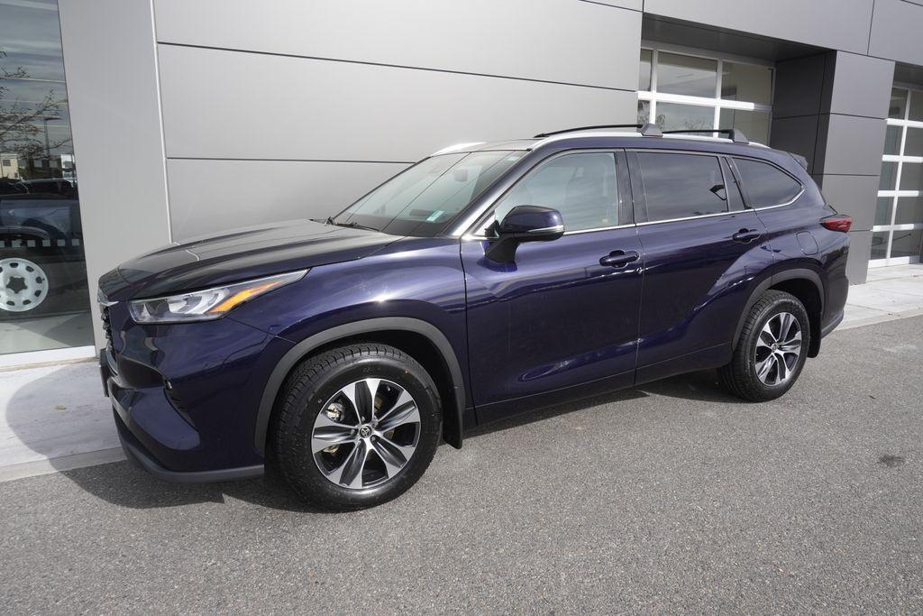 used 2020 Toyota Highlander car, priced at $33,693