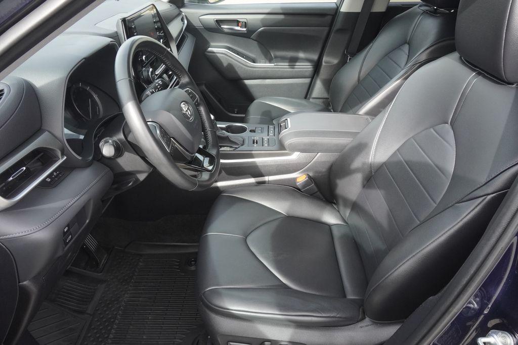 used 2020 Toyota Highlander car, priced at $33,693