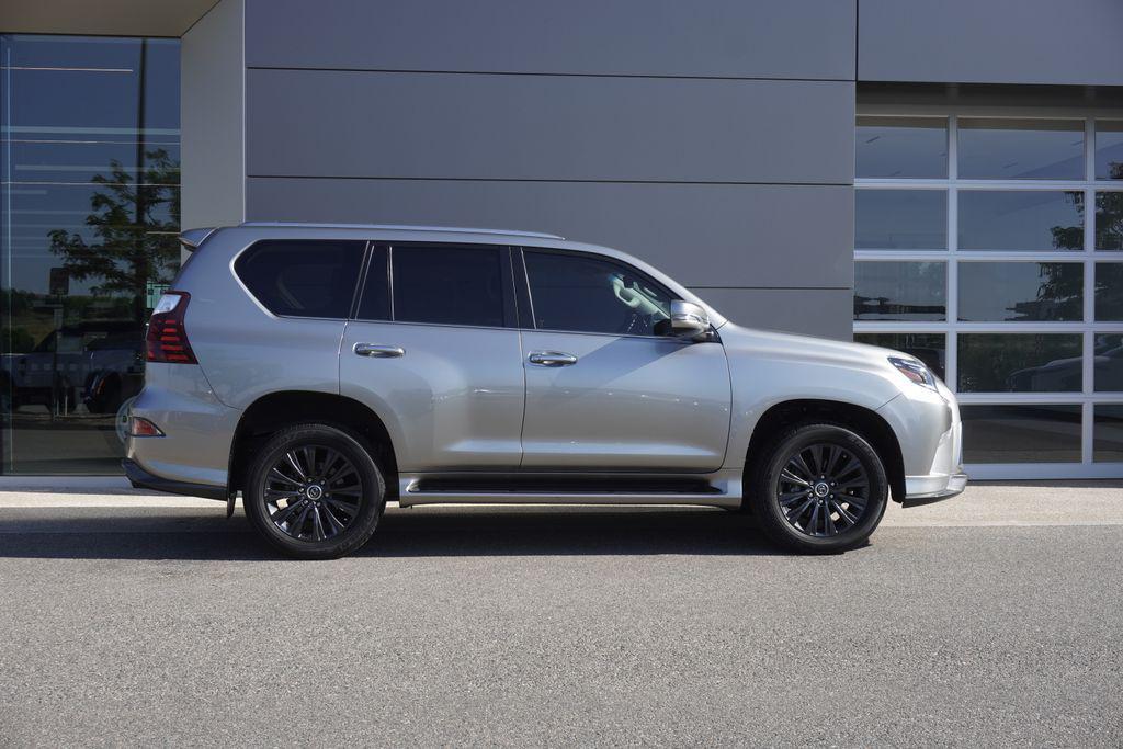 used 2022 Lexus GX 460 car, priced at $52,987