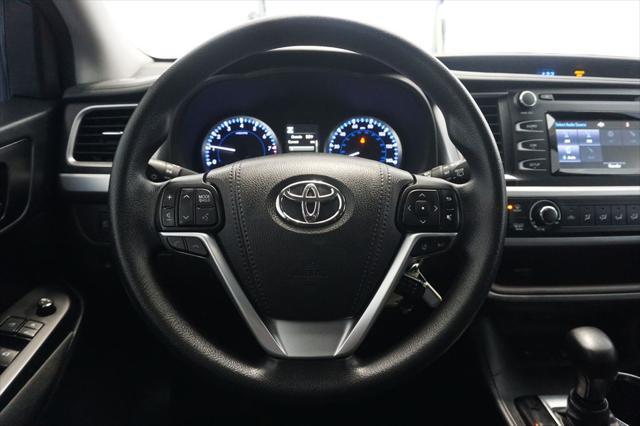 used 2018 Toyota Highlander car, priced at $22,300