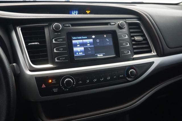 used 2018 Toyota Highlander car, priced at $22,300