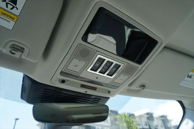 new 2025 Land Rover Discovery car, priced at $74,323