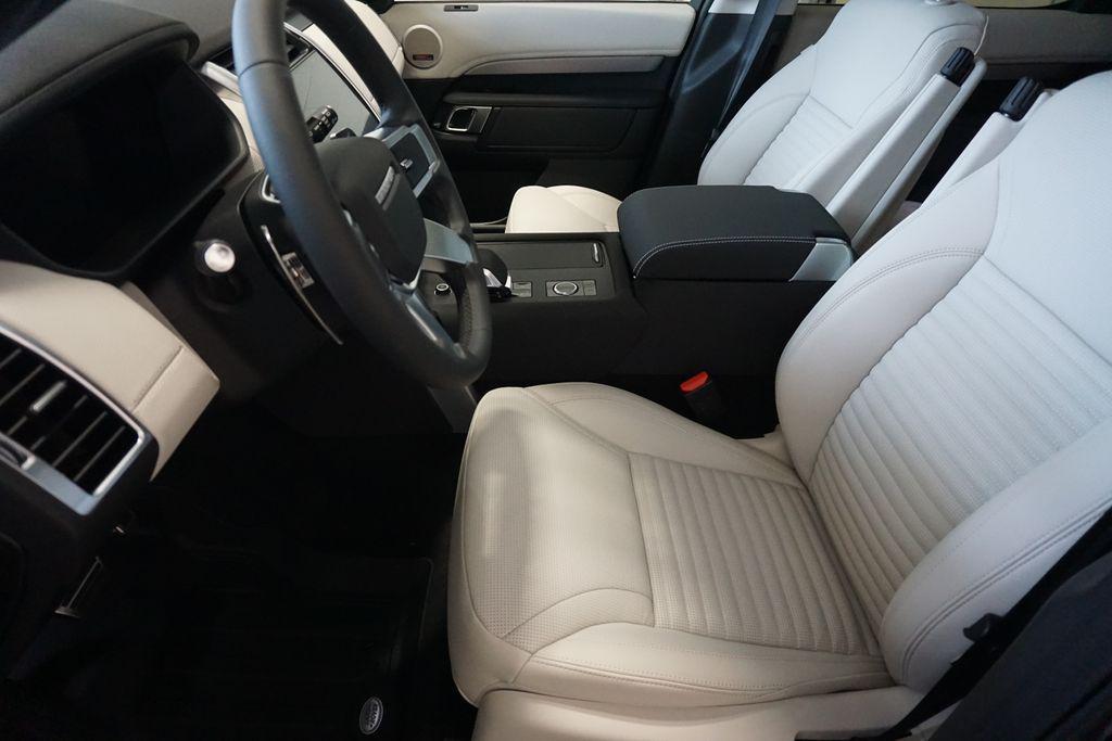 new 2025 Land Rover Discovery car, priced at $82,463