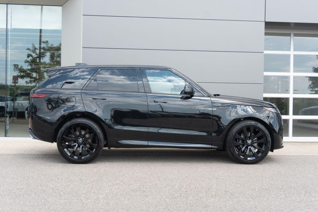 new 2025 Land Rover Range Rover Sport car, priced at $106,025