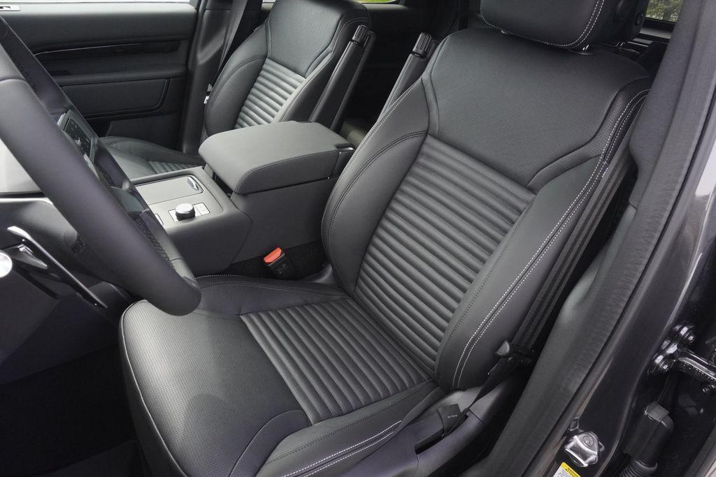 new 2025 Land Rover Discovery car, priced at $71,248