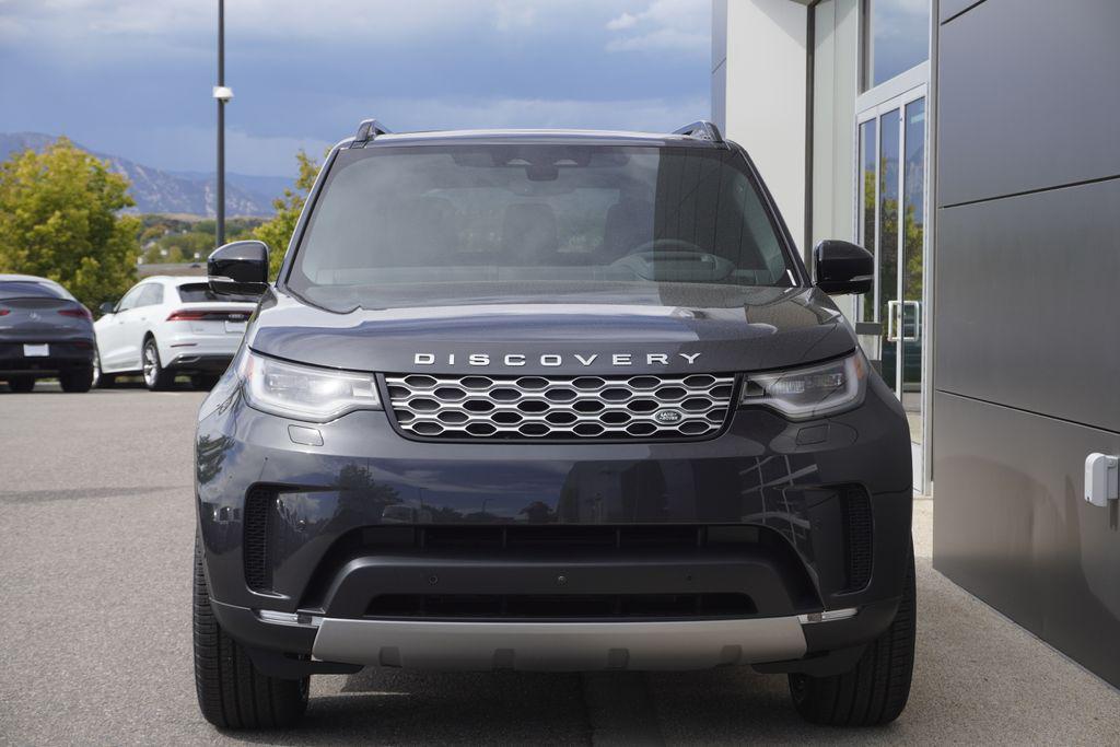 new 2025 Land Rover Discovery car, priced at $71,248