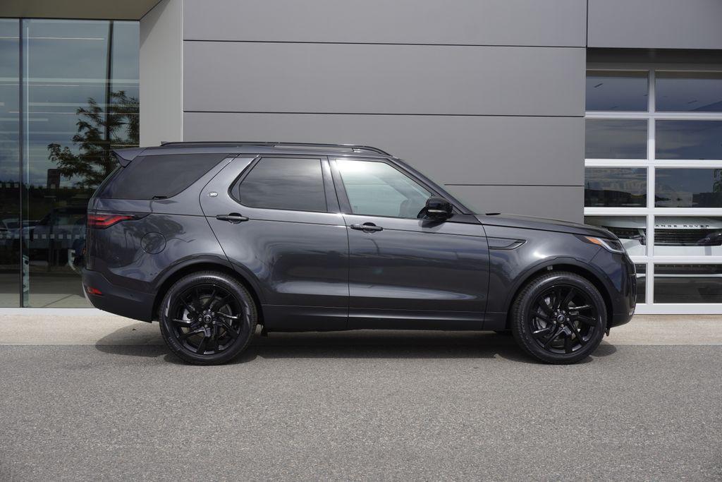 new 2025 Land Rover Discovery car, priced at $71,248