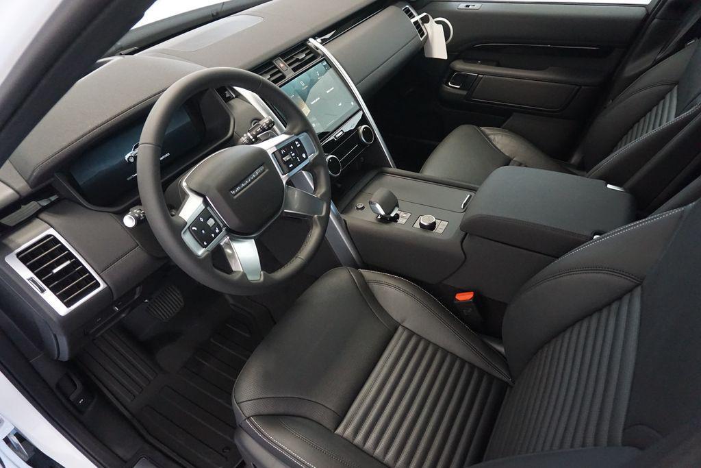 new 2025 Land Rover Discovery car, priced at $69,848