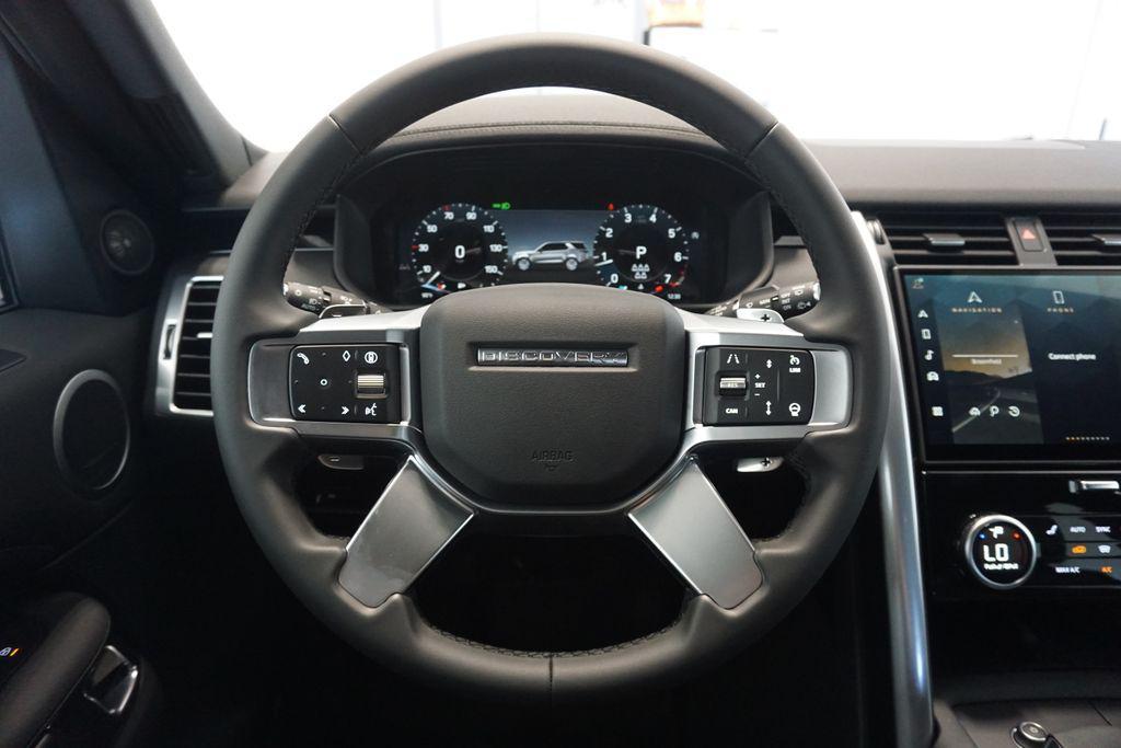 new 2025 Land Rover Discovery car, priced at $69,848