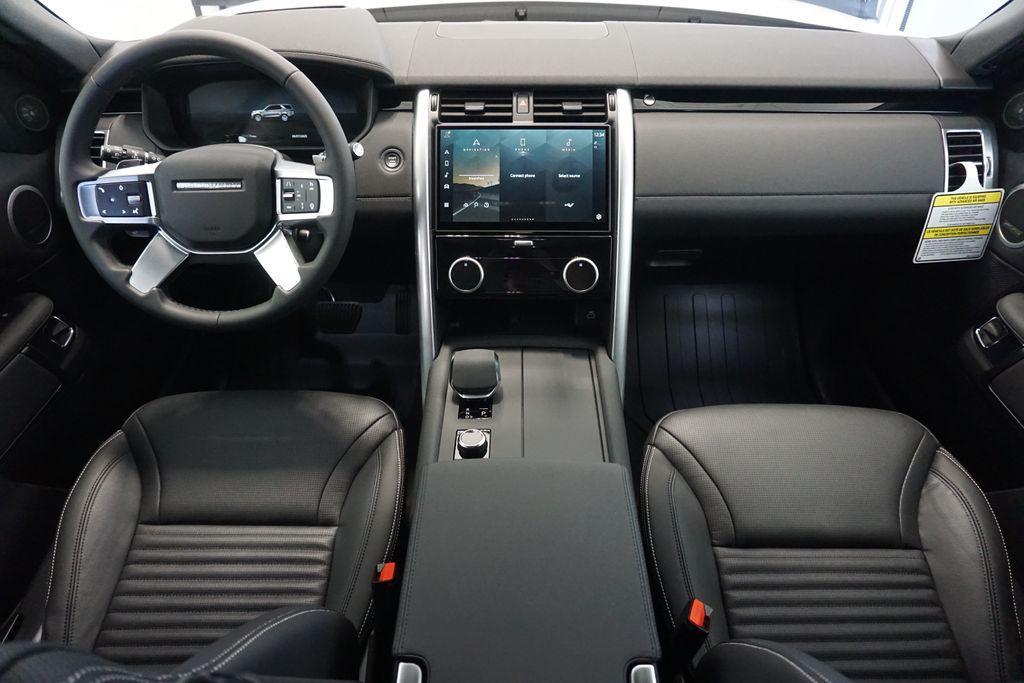 new 2025 Land Rover Discovery car, priced at $69,848