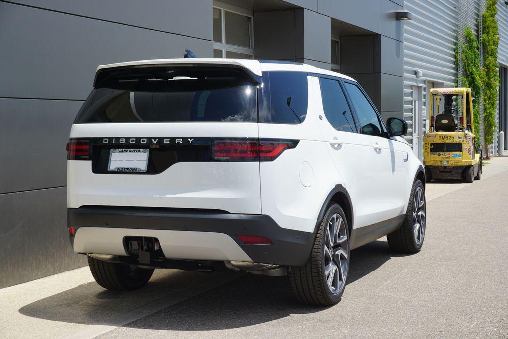 new 2025 Land Rover Discovery car, priced at $69,848