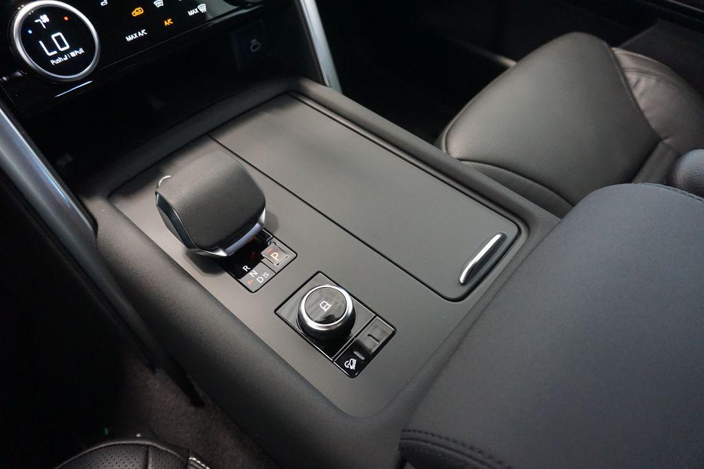 new 2025 Land Rover Discovery car, priced at $69,848