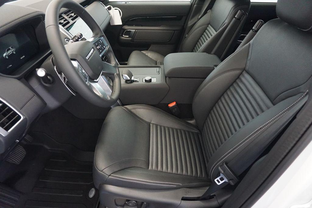 new 2025 Land Rover Discovery car, priced at $69,848