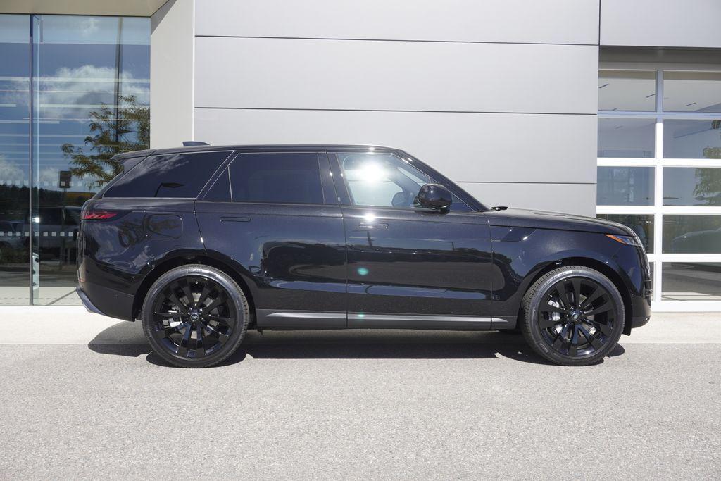 new 2025 Land Rover Range Rover Sport car, priced at $93,460