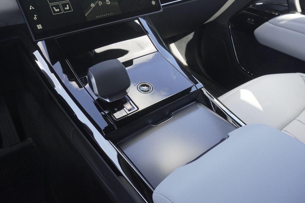 new 2025 Land Rover Range Rover Sport car, priced at $93,460