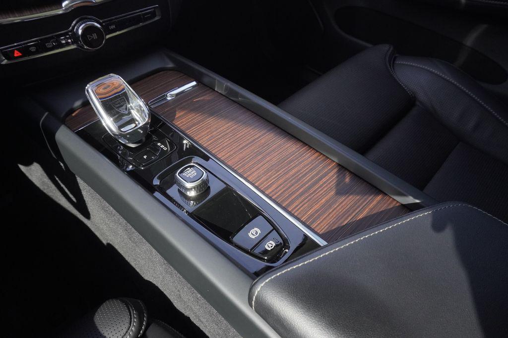 used 2023 Volvo XC60 car, priced at $40,387