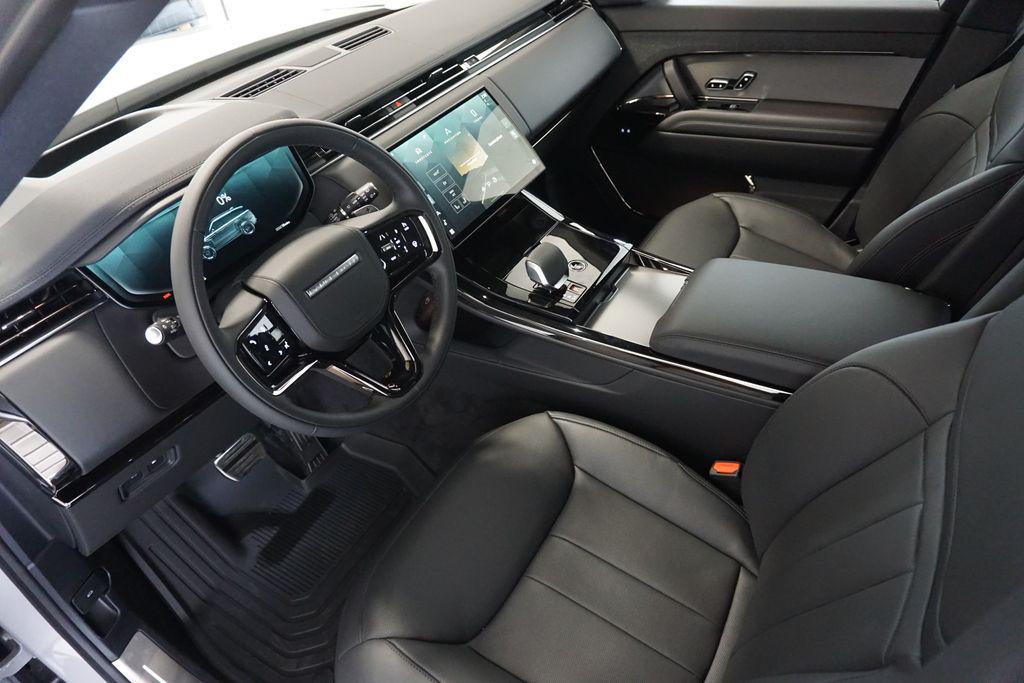 new 2025 Land Rover Range Rover Sport car, priced at $109,325