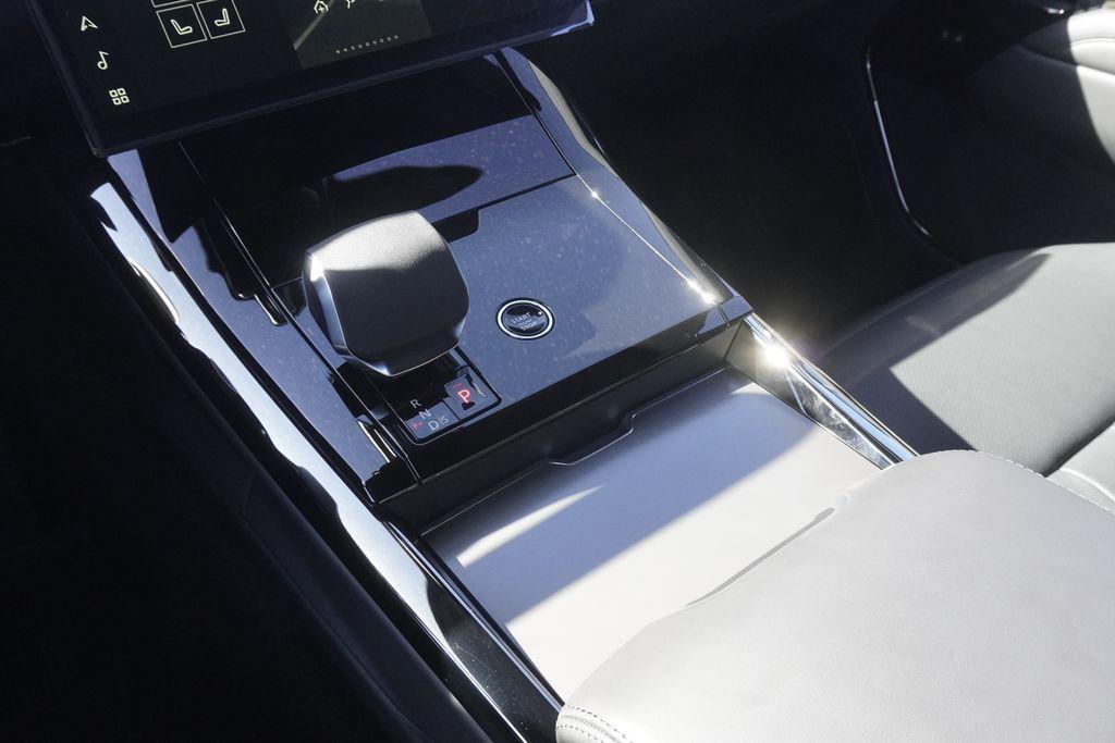 new 2025 Land Rover Range Rover Sport car, priced at $90,210