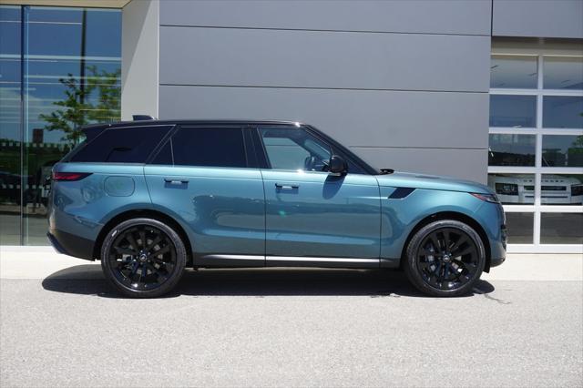new 2025 Land Rover Range Rover Sport car, priced at $95,610