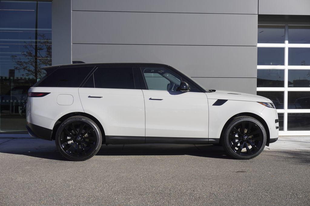 new 2025 Land Rover Range Rover Sport car, priced at $92,910