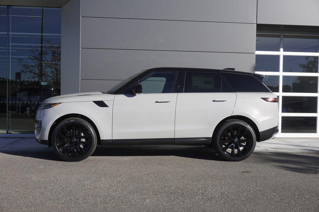 new 2025 Land Rover Range Rover Sport car, priced at $92,910
