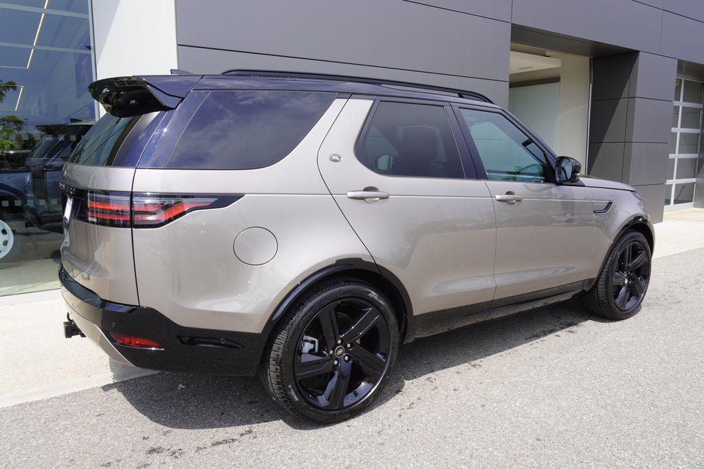 new 2025 Land Rover Discovery car, priced at $83,473
