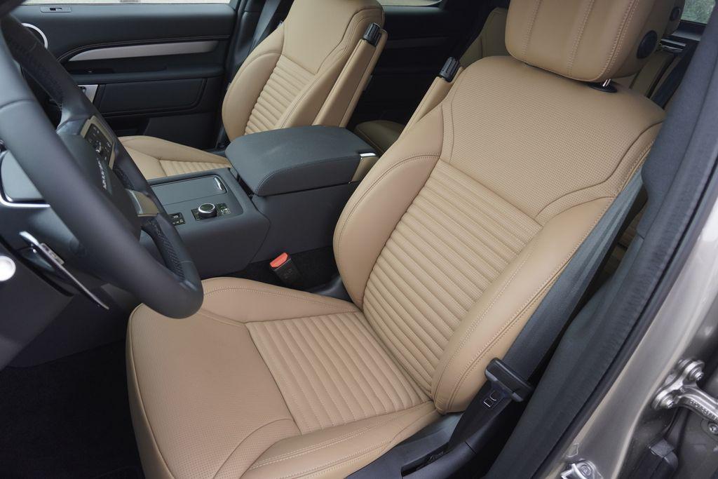 new 2025 Land Rover Discovery car, priced at $83,473