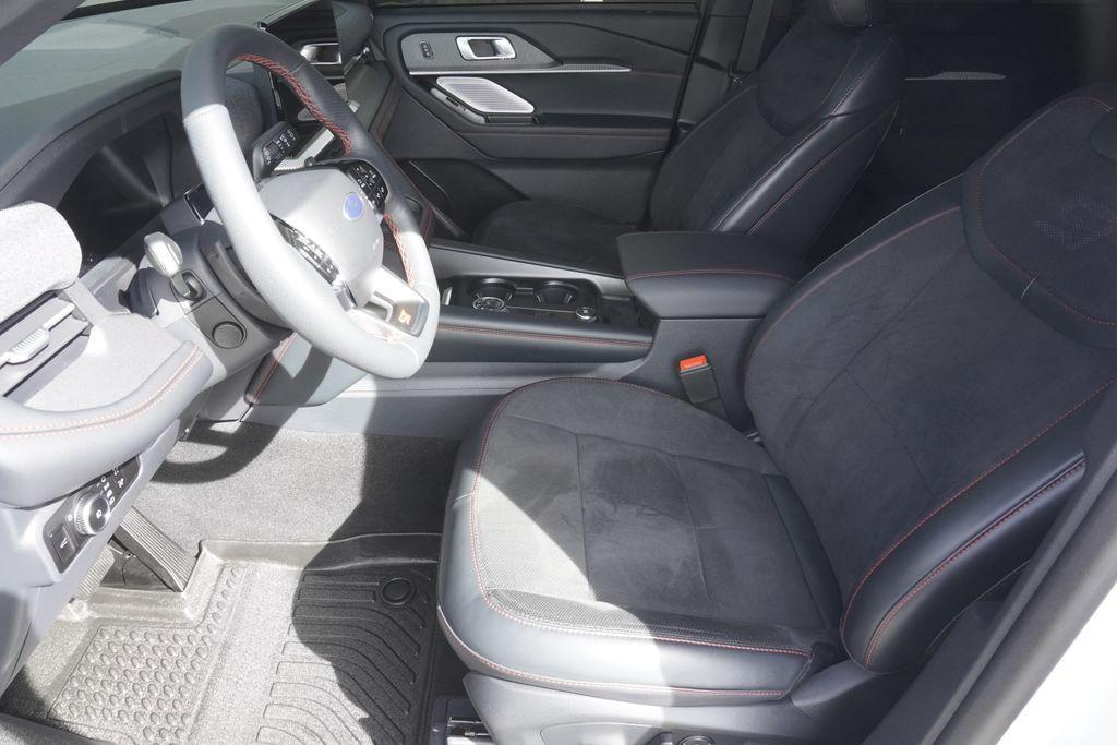 used 2025 Ford Explorer car, priced at $50,963
