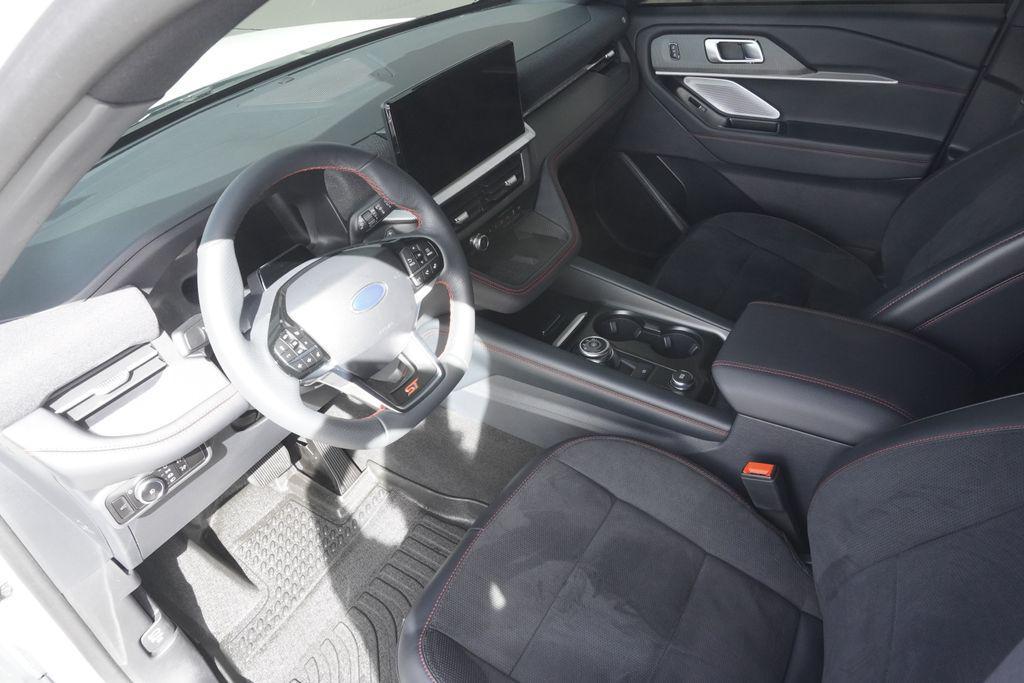 used 2025 Ford Explorer car, priced at $50,963