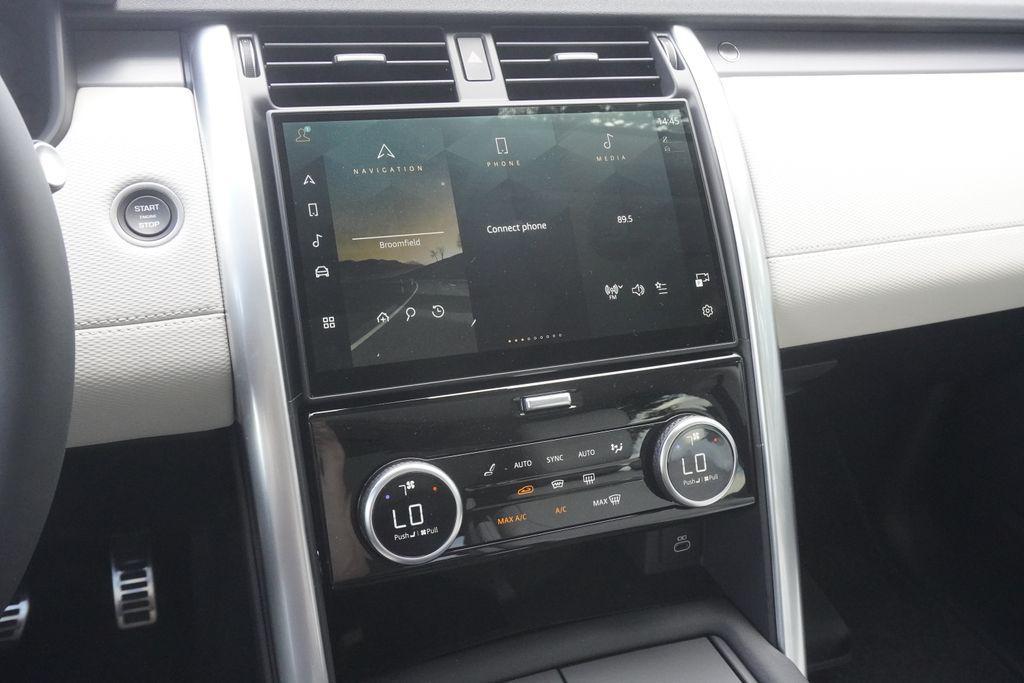 new 2025 Land Rover Discovery car, priced at $78,648