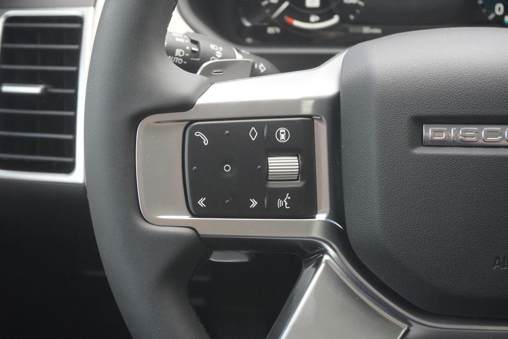 new 2025 Land Rover Discovery car, priced at $78,648