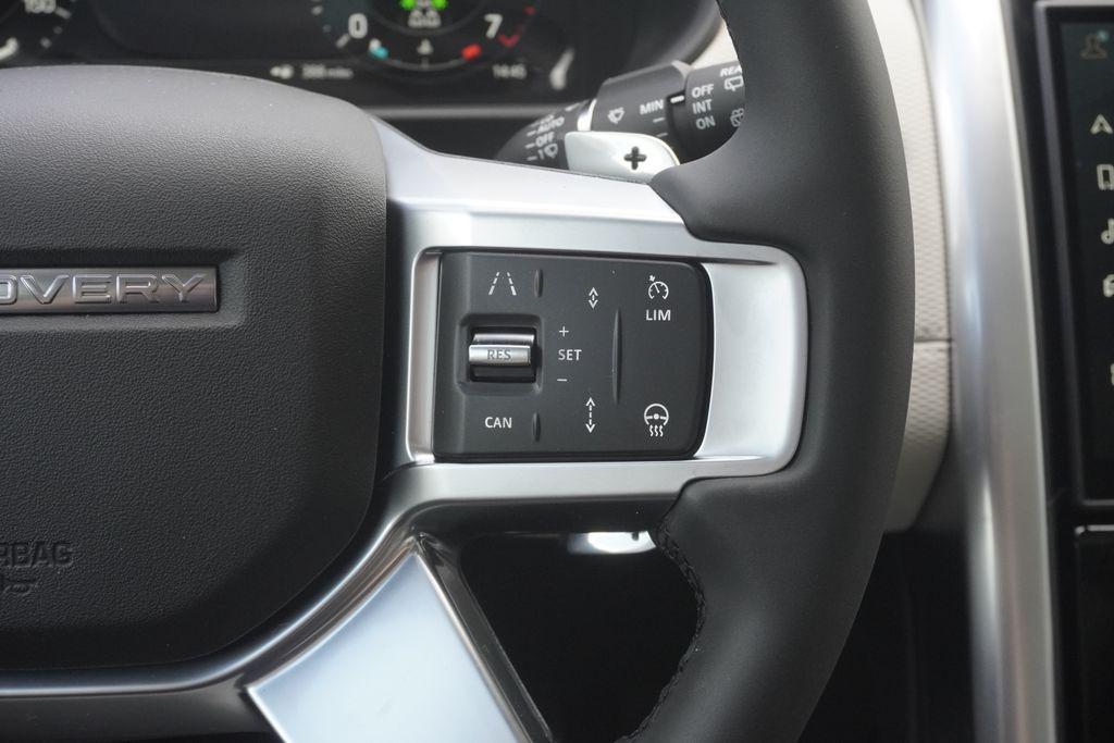 new 2025 Land Rover Discovery car, priced at $78,648
