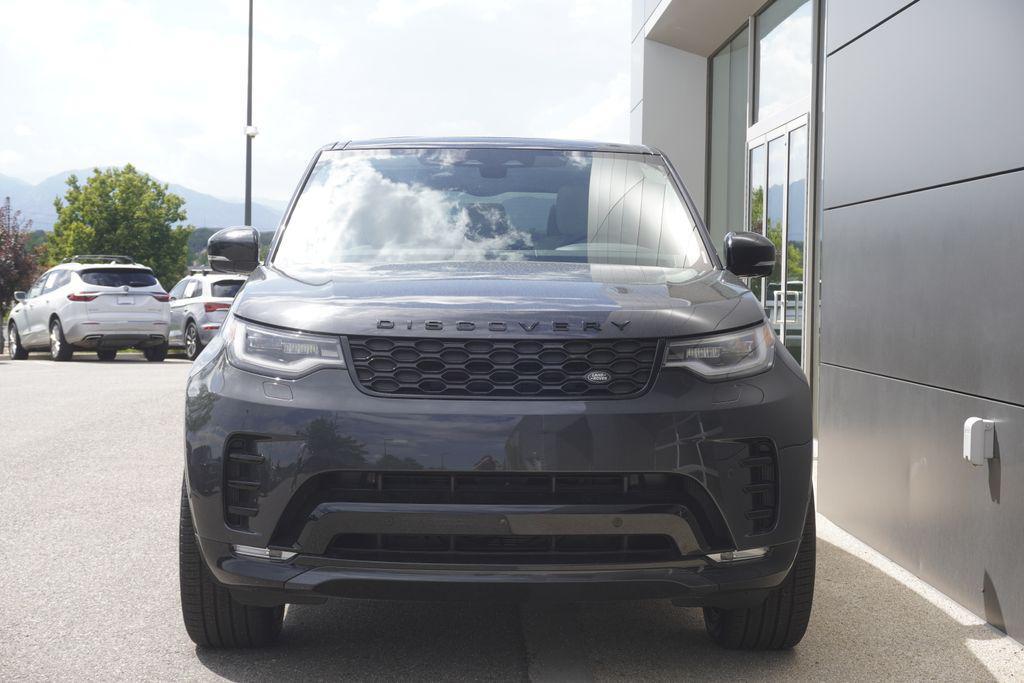 new 2025 Land Rover Discovery car, priced at $78,648